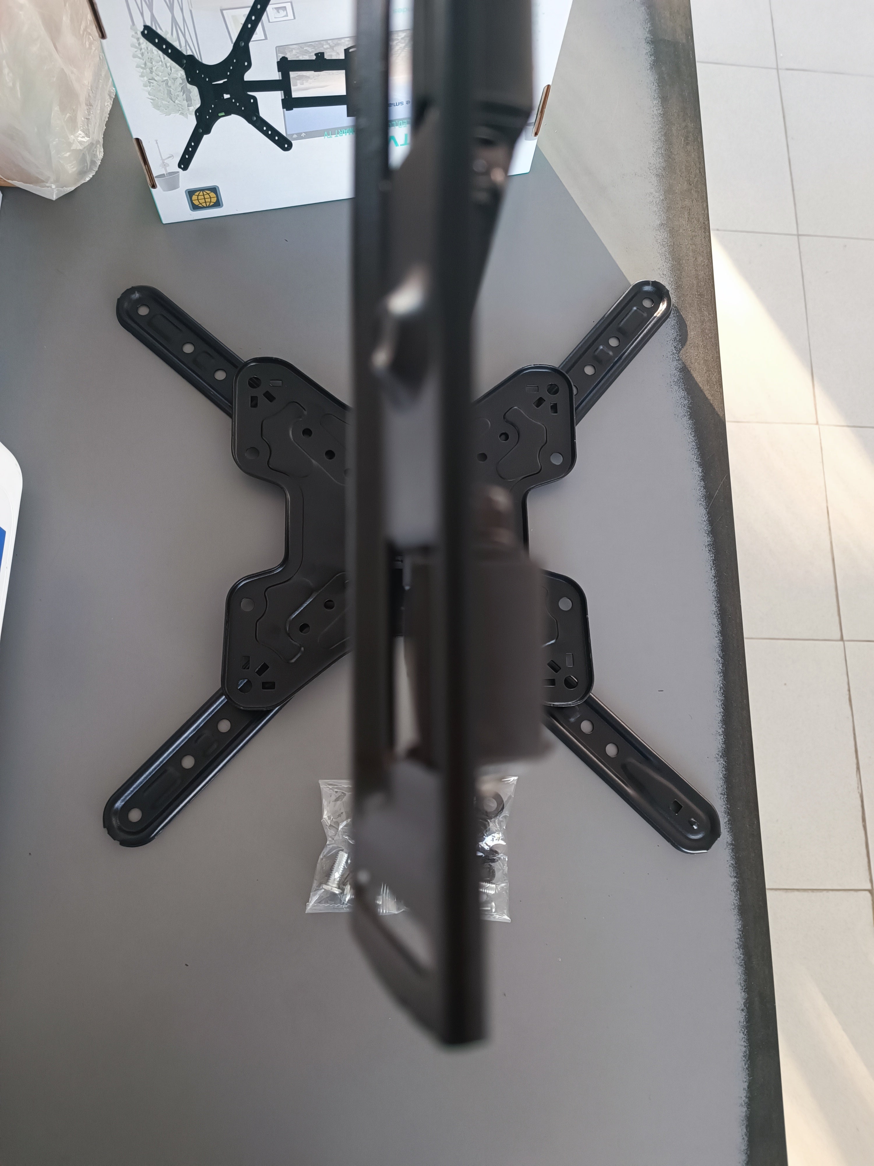 SOPORTE TV HASTA 46" EXTENSIBLE A ESTRENAR
